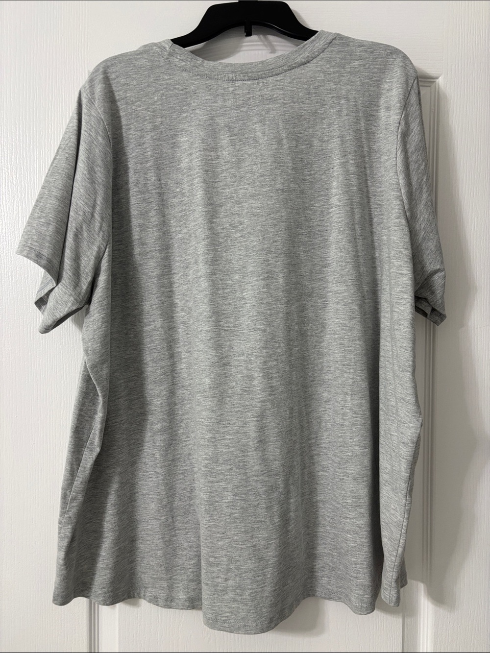 Dutton Ranch Montana Gray Women’s Graphic Tee - Picture 4 of 4